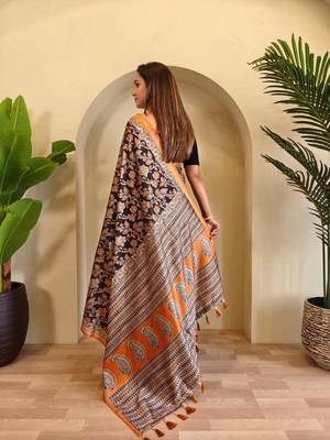 Black viscose printed saree with zari work 4