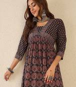 Black women ethnic motifs printed straight kurta