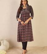 Black women ethnic motifs printed straight kurta