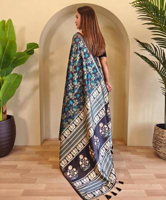 Navy blue viscose printed saree with zari work 4