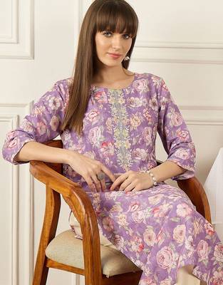 Lavender women floral printed thread work kurta 3