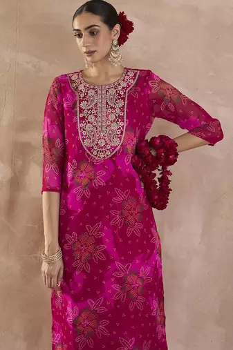 Pink floral embroidered straight zari work kurta