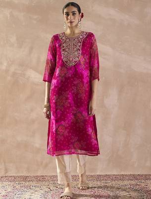 Pink floral embroidered straight zari work kurta 2