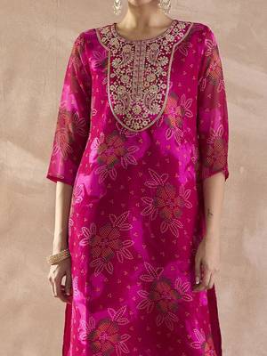 Pink floral embroidered straight zari work kurta 3
