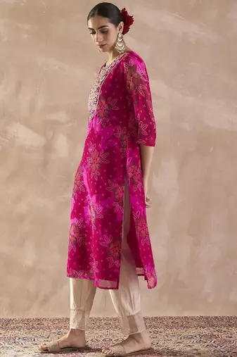 Pink floral embroidered straight zari work kurta