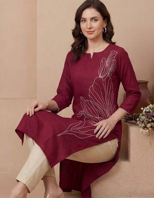 Pink women geometric embroidered thread work kurta 5