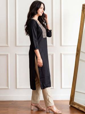 Black women ethnic motifs embroidered thread work kurta 3