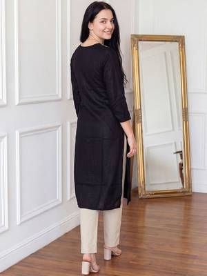 Black women ethnic motifs embroidered thread work kurta 4