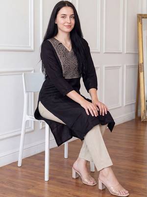 Black women ethnic motifs embroidered thread work kurta 5