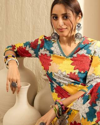 Yellow women floral printed cotton kurta with trousers 3