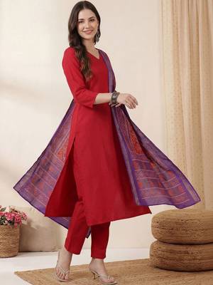Red women regular kurta with trousers & with dupatta 1