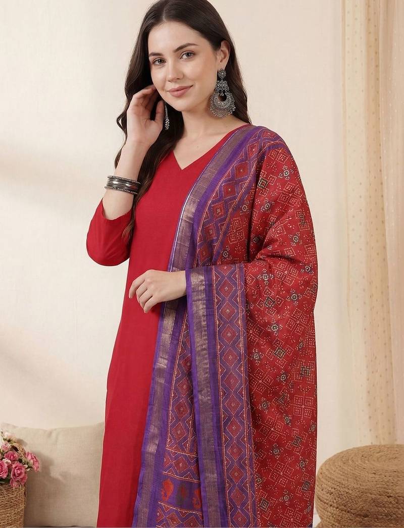 Red women regular kurta with trousers & with dupatta