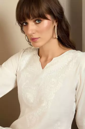White women floral embroidered thread work straight kurta