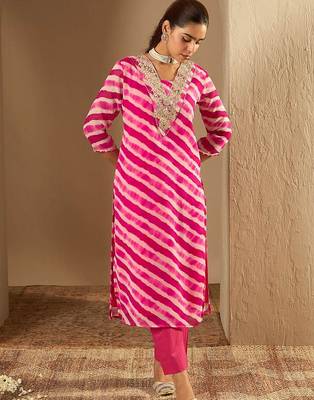 Pink leheriya embroidered straight kurta 1