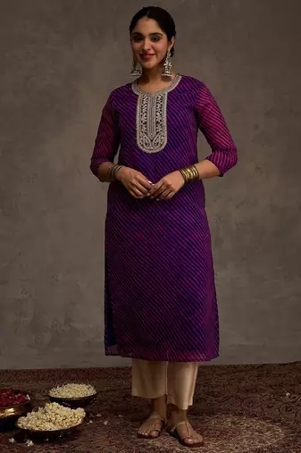Purple women leheriya printed sequinned kurta