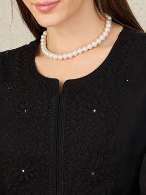 Black floral embroidered thread work round neck straight kurta 3