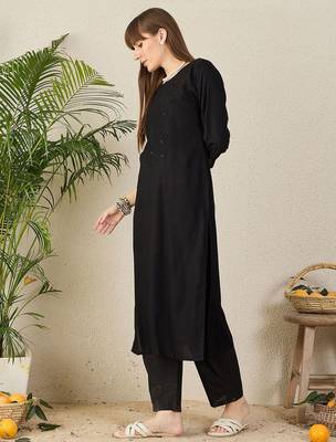 Black floral embroidered thread work round neck straight kurta 4