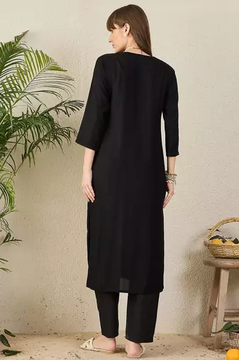 Black floral embroidered thread work round neck straight kurta