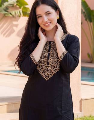 Black women ethnic motifs embroidered thread work kurta 2