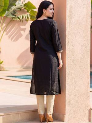 Black women ethnic motifs embroidered thread work kurta 4