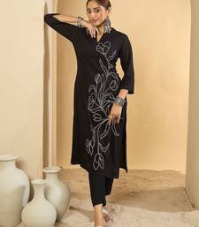 Black women floral embroidered v-neck kurta