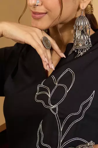 Black women floral embroidered v-neck kurta