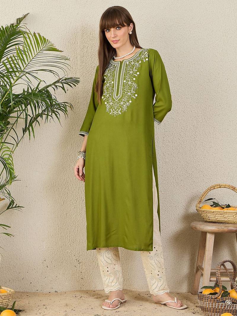 Green floral embroidered thread work round neck straight kurta