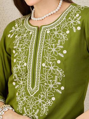 Green floral embroidered thread work round neck straight kurta 2