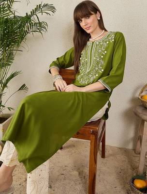 Green floral embroidered thread work round neck straight kurta 5