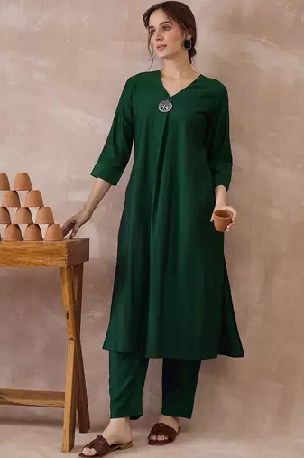 Green women regular liva kurta with trousers