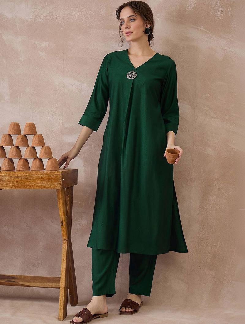 Green women regular liva kurta with trousers