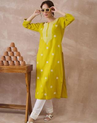 Yellow women ethnic motifs embroidered thread work kurta 1