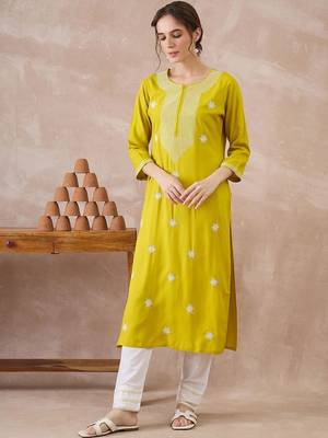 Yellow women ethnic motifs embroidered thread work kurta 4