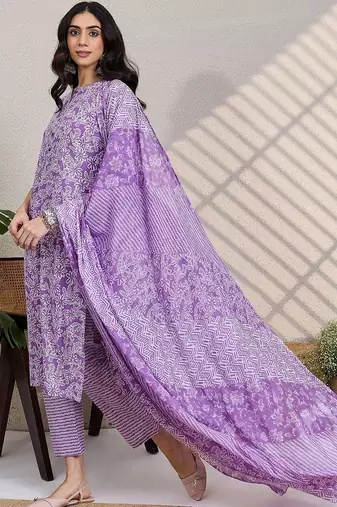 Lavender women floral printed regular pure cotton kurta with trousers & with dupatta