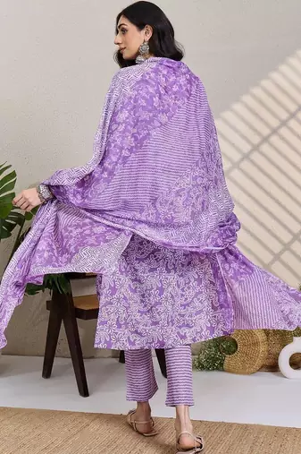 Lavender women floral printed regular pure cotton kurta with trousers & with dupatta