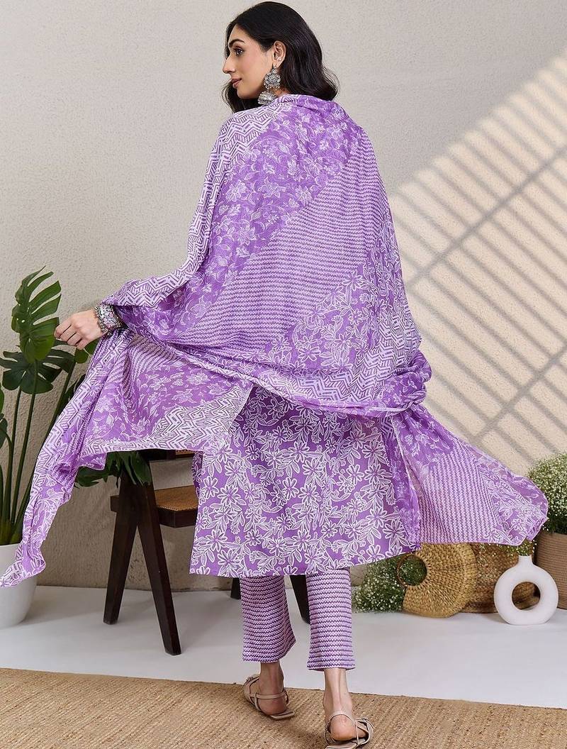 Lavender women floral printed regular pure cotton kurta with trousers & with dupatta