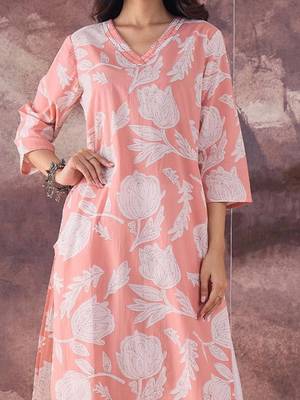 Pink floral printed v-neck straight cotton kurta 4
