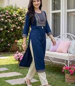 Blue women ethnic motifs embroidered thread work floral kurta