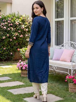 Blue women ethnic motifs embroidered thread work floral kurta 4