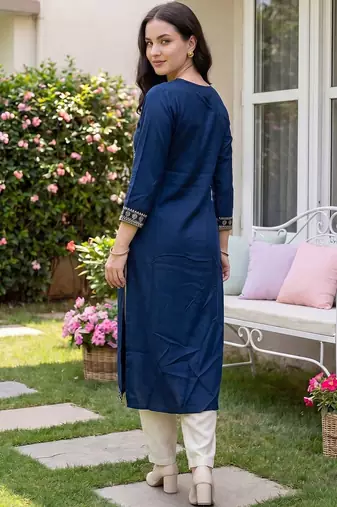 Blue women ethnic motifs embroidered thread work floral kurta