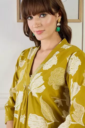 Mustard women floral printed cotton kurta with trousers