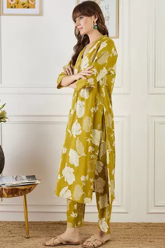 Mustard women floral printed cotton kurta with trousers