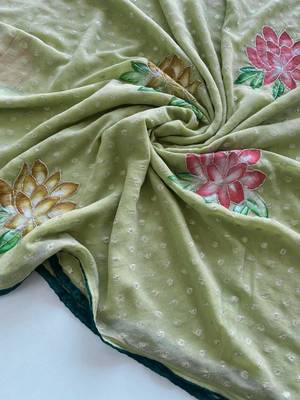 Beige georgette printed saree with floral print 2