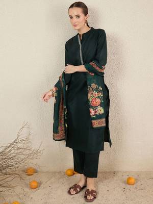 Green women embroidered kurta with trousers & dupatta 3