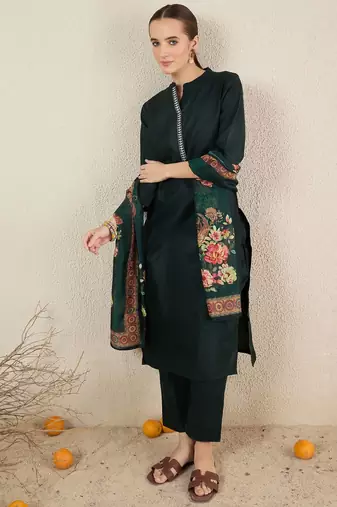 Green women embroidered regular kurta with trousers &  dupatta