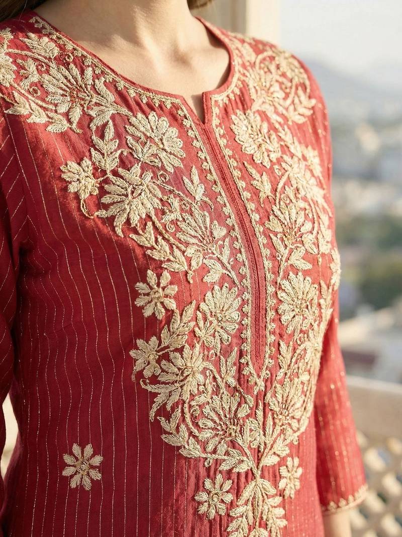 Maroon women floral embroidered thread work kurta
