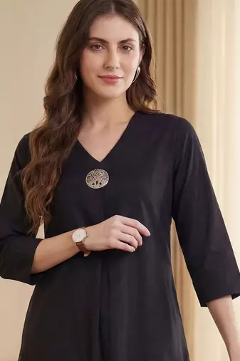 Black women regular liva kurta with trousers