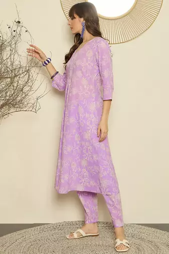 Lavender floral printed v-neck a-line pure cotton kurta with trousers