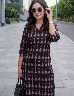 Black women ethnic motifs printed kurta 3