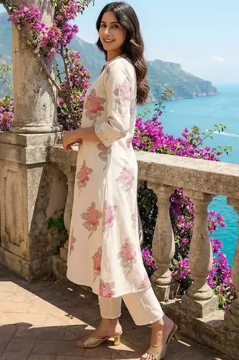 Off white women floral printed floral kurta